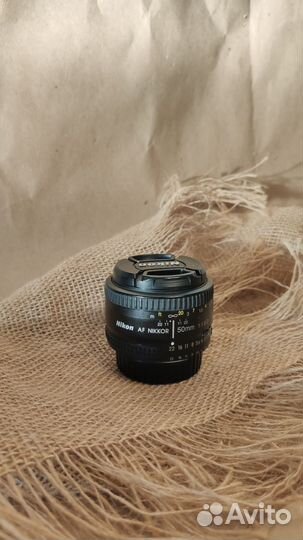 Nikon 50mm f/1.8D AF Nikkor