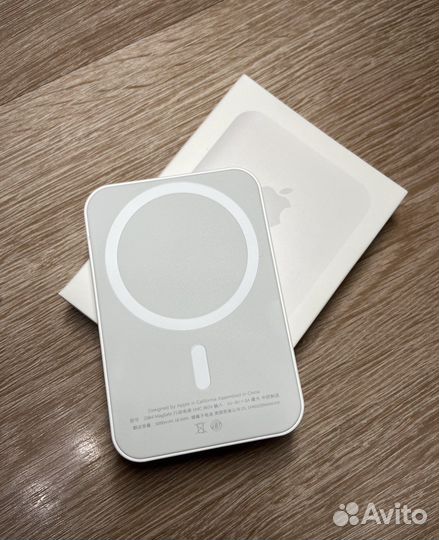 Беспроводная зарядка Magsafe battery pack