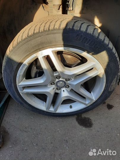 Bridgestone Blizzak LM-005 275/45 R21 110V