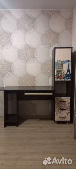 Стол компьютерный