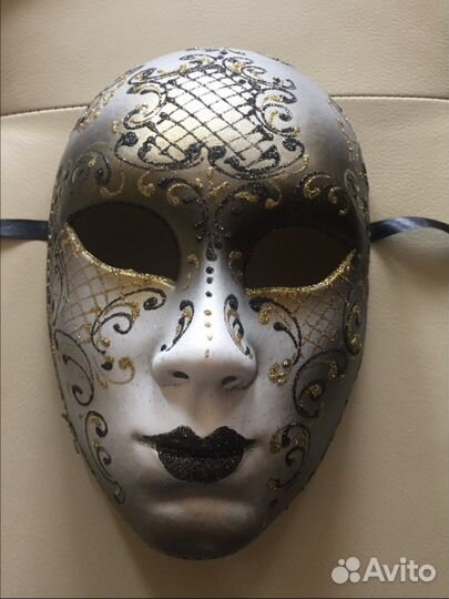 Венецианская маска