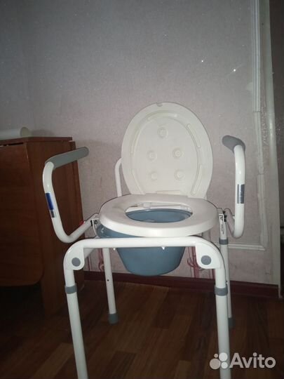 Санитарный стул туалет