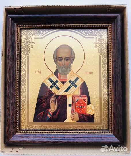Икона в рамке со стеклом. Икона изготовлена методо