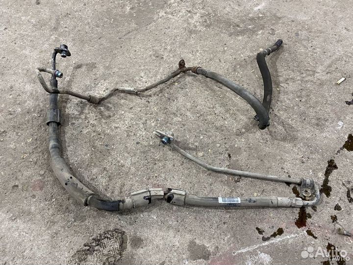 Трубка рулевой рейки audi a4 (B8)