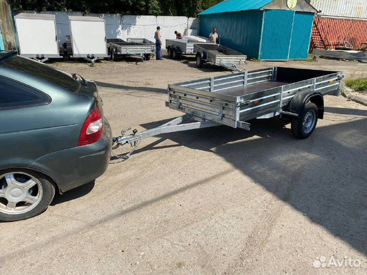 Прицеп легковой с размером 2,7 на 1,3. Фаркоп