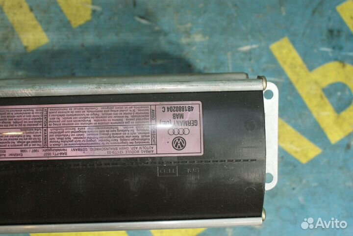 Подушка безопасности в торпедо Audi A6 C5