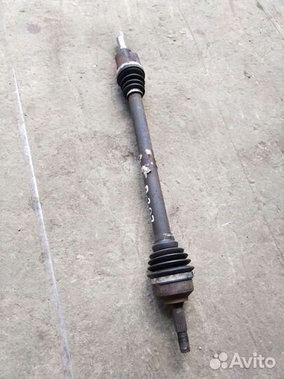 Приводной вал правый Peugeot 207 1.4 МКПП