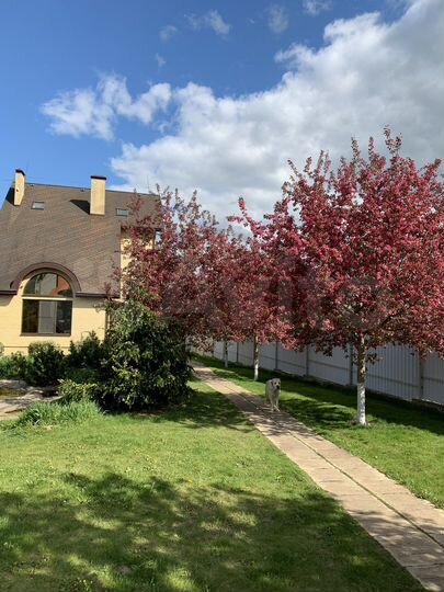 Дом 260 м² на участке 12 сот.