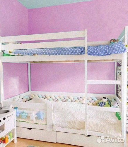 Кровать из натурального дерева двухъярусная 