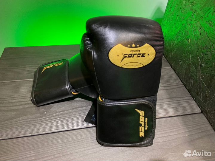 Боксерские перчатки Infinite Force Switchblade Neo