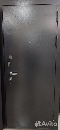 Дверь железная три контура