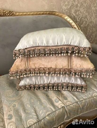 Подушки от итальянского холла,шелк,пух,бахрома 7шт