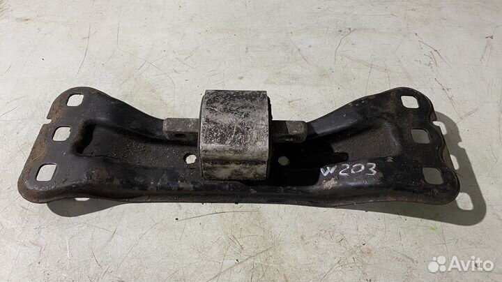 Опора кпп с кронштейном Mercedes Benz W203