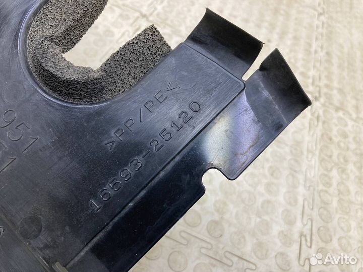 Дефлектор радиатора Toyota Rav4 XA50 2018