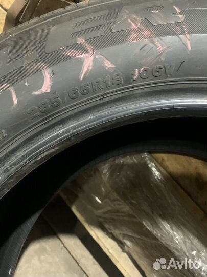 Bridgestone Dueler H/L 33 235/65 R18