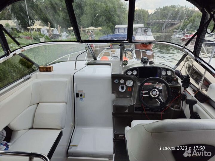 Катер Regal 2565