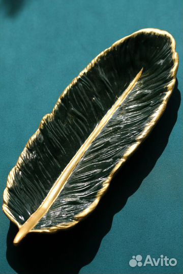 Перо из эпоксидной смолы
