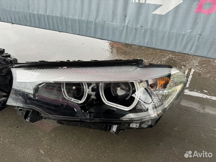 Передняя фара бмв 5 g30 (оригинал)