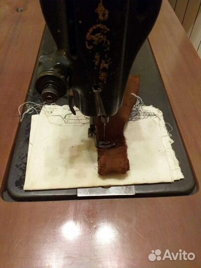 Швейная машина Singer