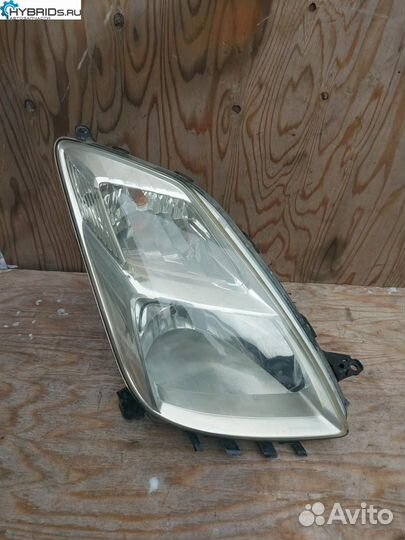 Фара правая Toyota Prius 2 NHW20 (2003 - 2011)