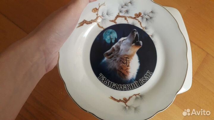 Сувенирные, настенные, декоративные тарелки