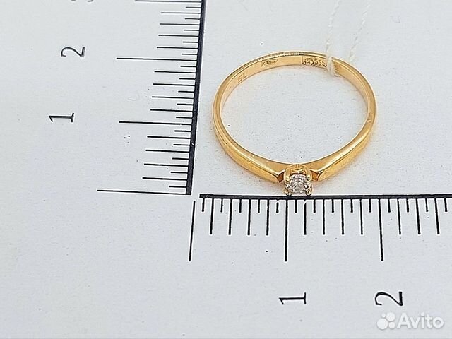 Золотое кольцо с камнем 16,5р