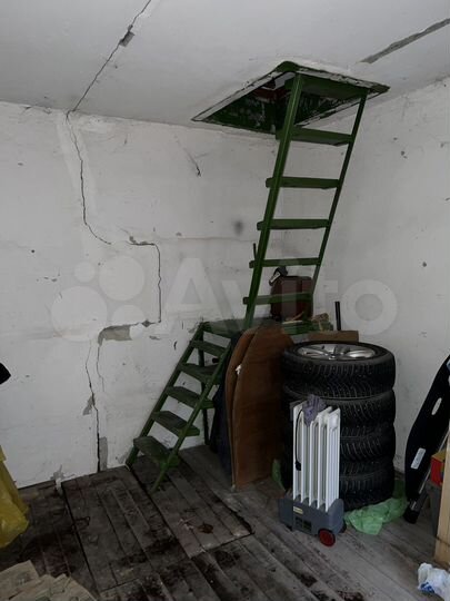 Гараж, > 30 м²