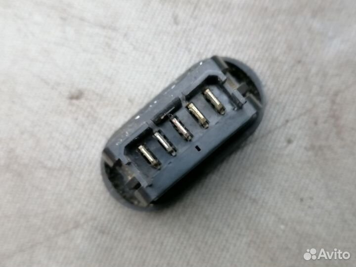 Кнопка стеклоподъемника Renault Logan 2005-2014