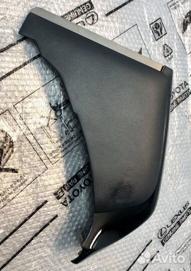 Накладка консоли Toyota Land Cruiser 200