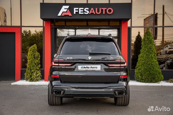 BMW X7 3.0 AT, 2024, 10 км