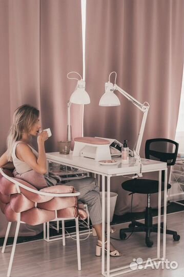 Требуется мастер маникюра и педикюра