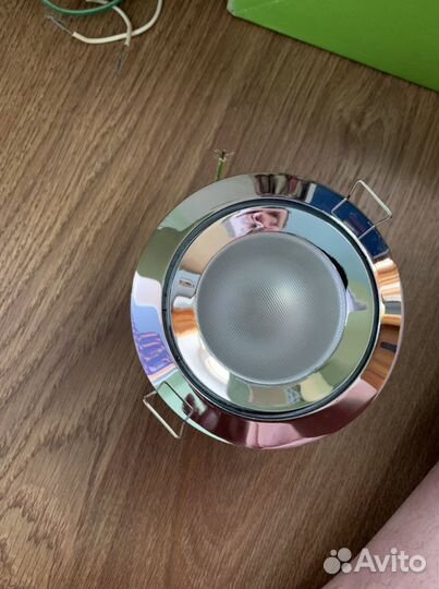 Светильник встраиваемый