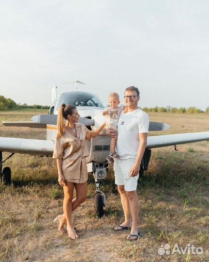 Романтическое свидание в небе на самолете