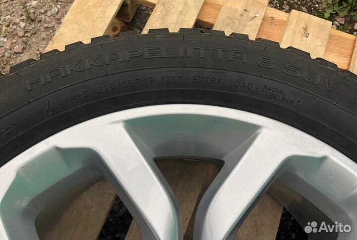 Колесо в сборе Land Rover с шиной 235/55 R19