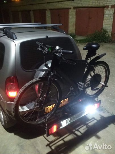 Багажник для велосипеда мотоцикла на фаркоп