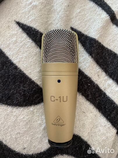 Студийный микрофон behringer C-1U