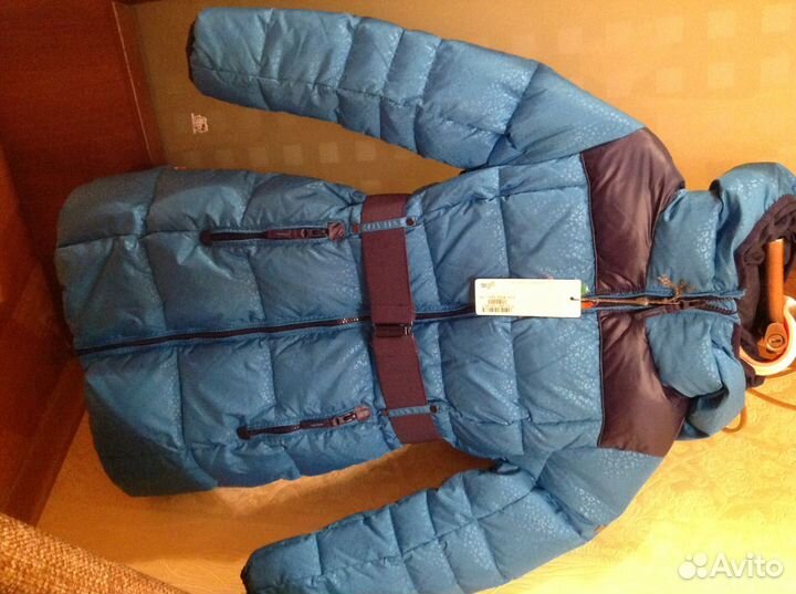 Продам пальто пуховое зимнее новое