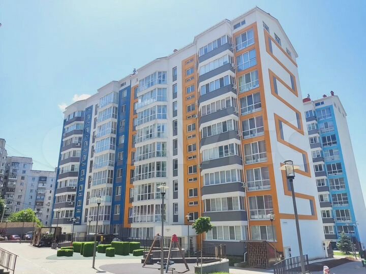 2-к. квартира, 60 м², 1/9 эт.