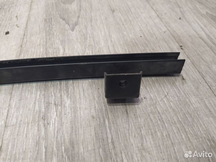 Направляющая стекла KIA picanto 1 Лев