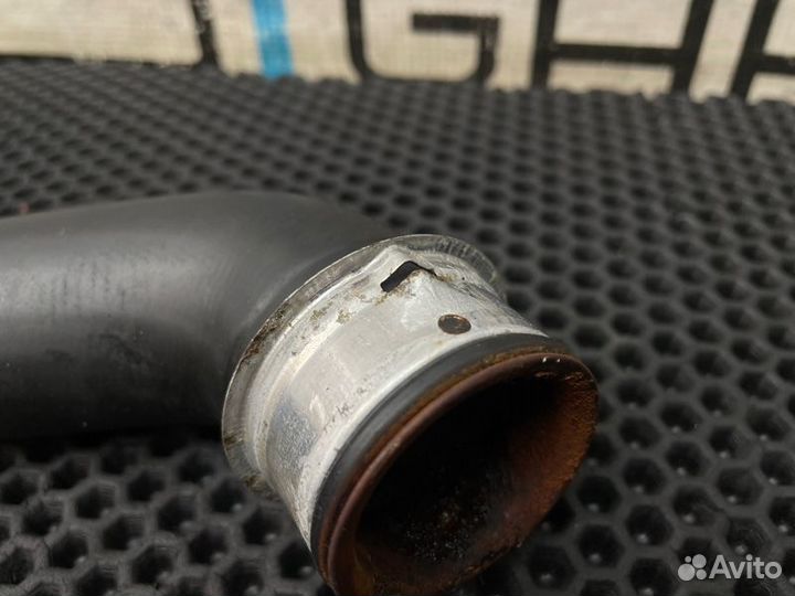 Патрубок охлаждения левый Mercedes-Benz C-Class