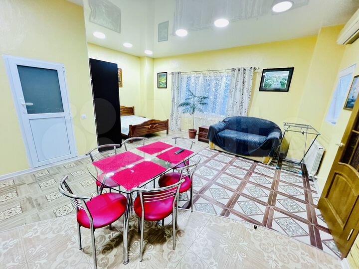 2-к. квартира, 85 м², 1/3 эт.