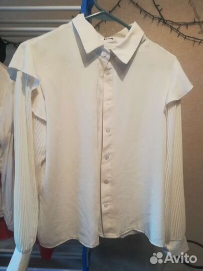 Блузки и рубашки белые