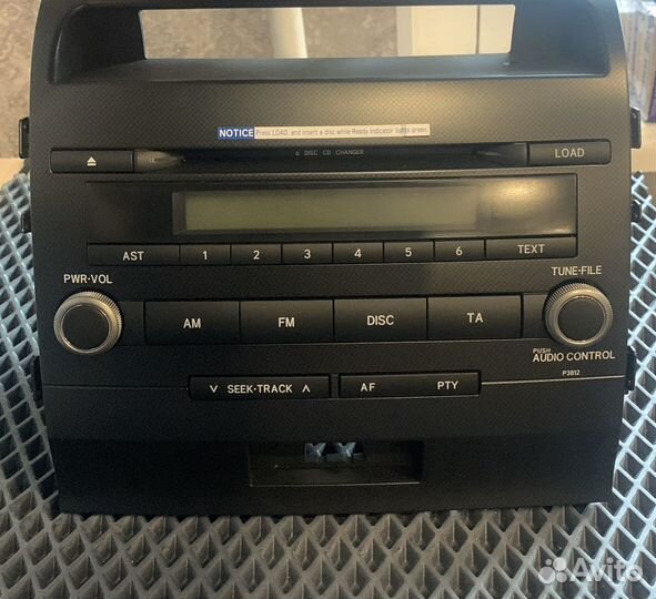 Авто магнитола от Toyota Land Cruiser 200