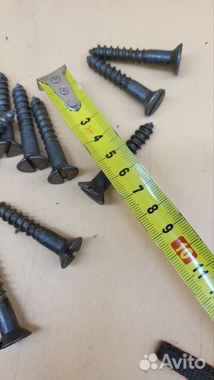 12 старинных мебельных шурупа