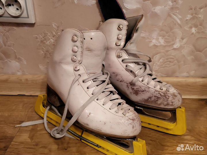 Профессиональные фигурные коньки risport