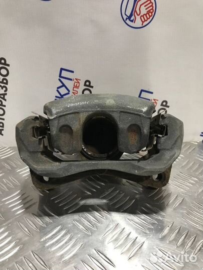 Суппорт Nissan Teana J31