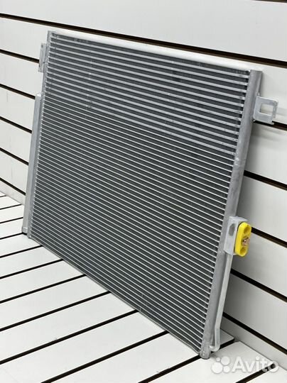 Радиатор кондиционера Jeep grand cherokee 2010