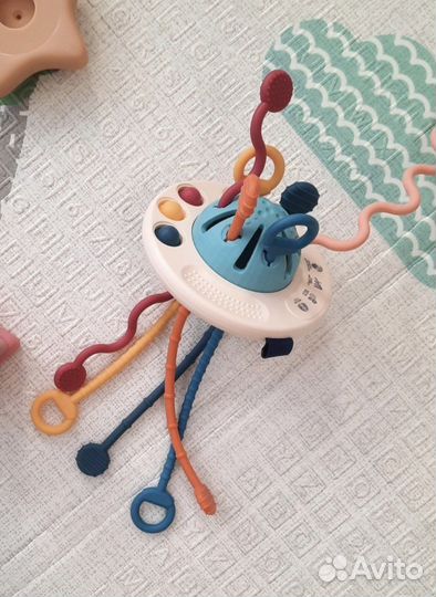 Развивающие игрушки для малышей