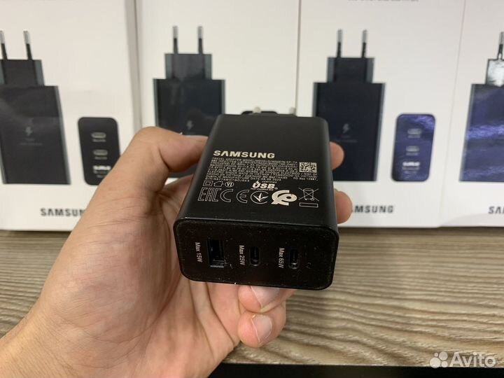 Блок для телефон