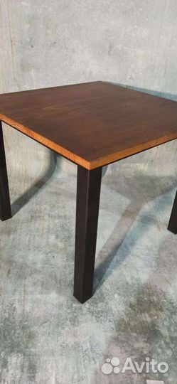 Журнальный столик